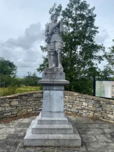 Photo of the Selton Hill Monument.